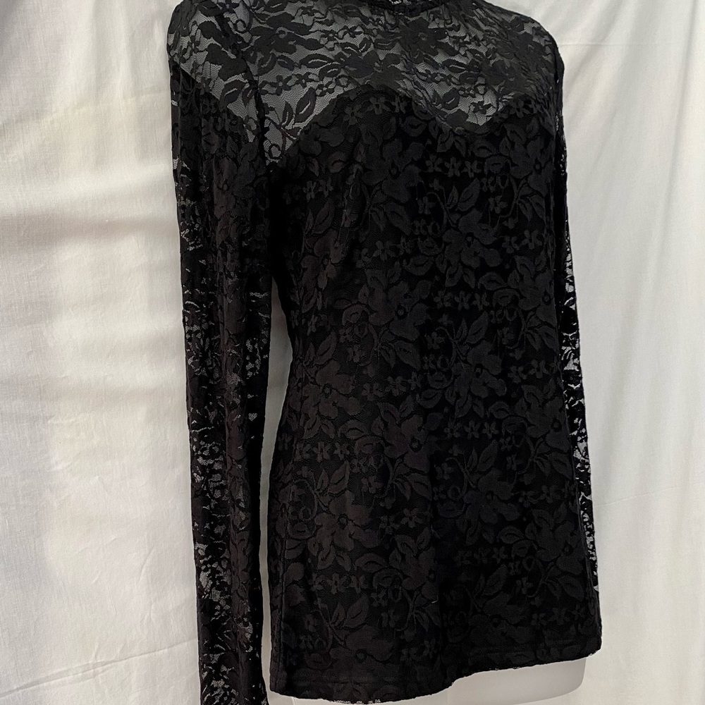 Feminine PATTY BOUTIK black lace top BRAND NEW size medium